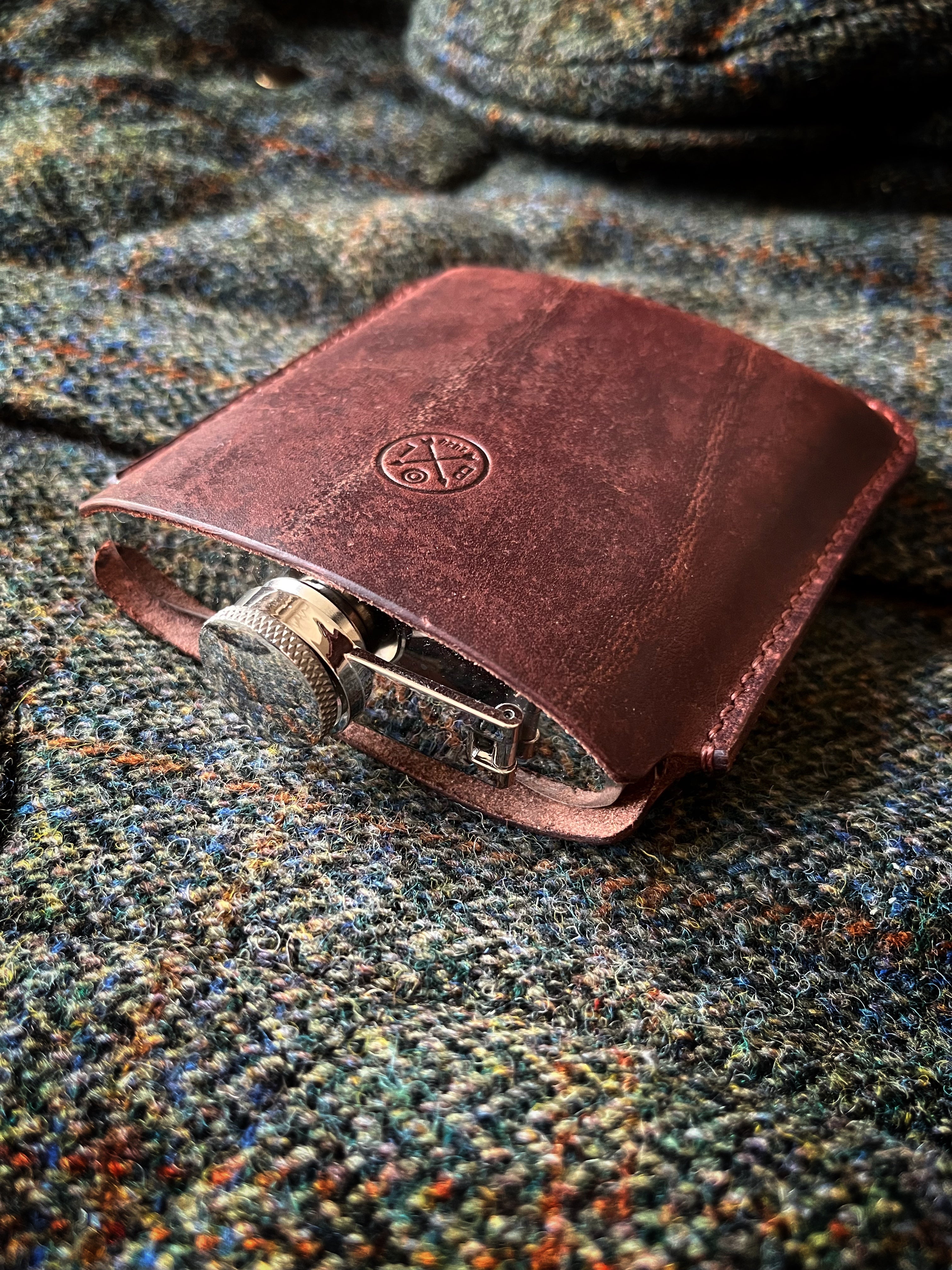 The Ridge 6oz Leather Hipflask