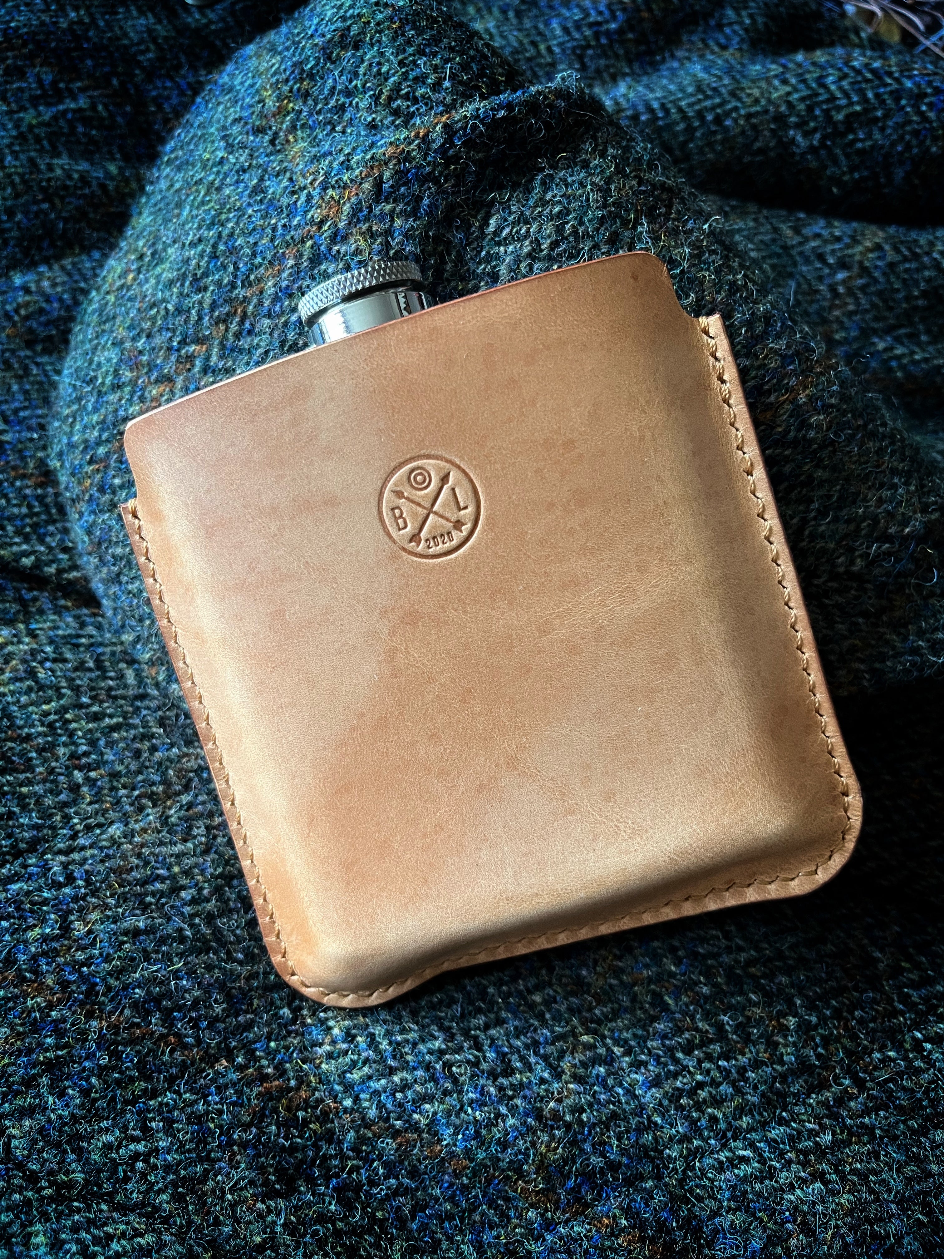 The Ridge 6oz Leather Hipflask