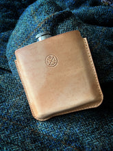 Load image into Gallery viewer, The Ridge 6oz Leather Hipflask
