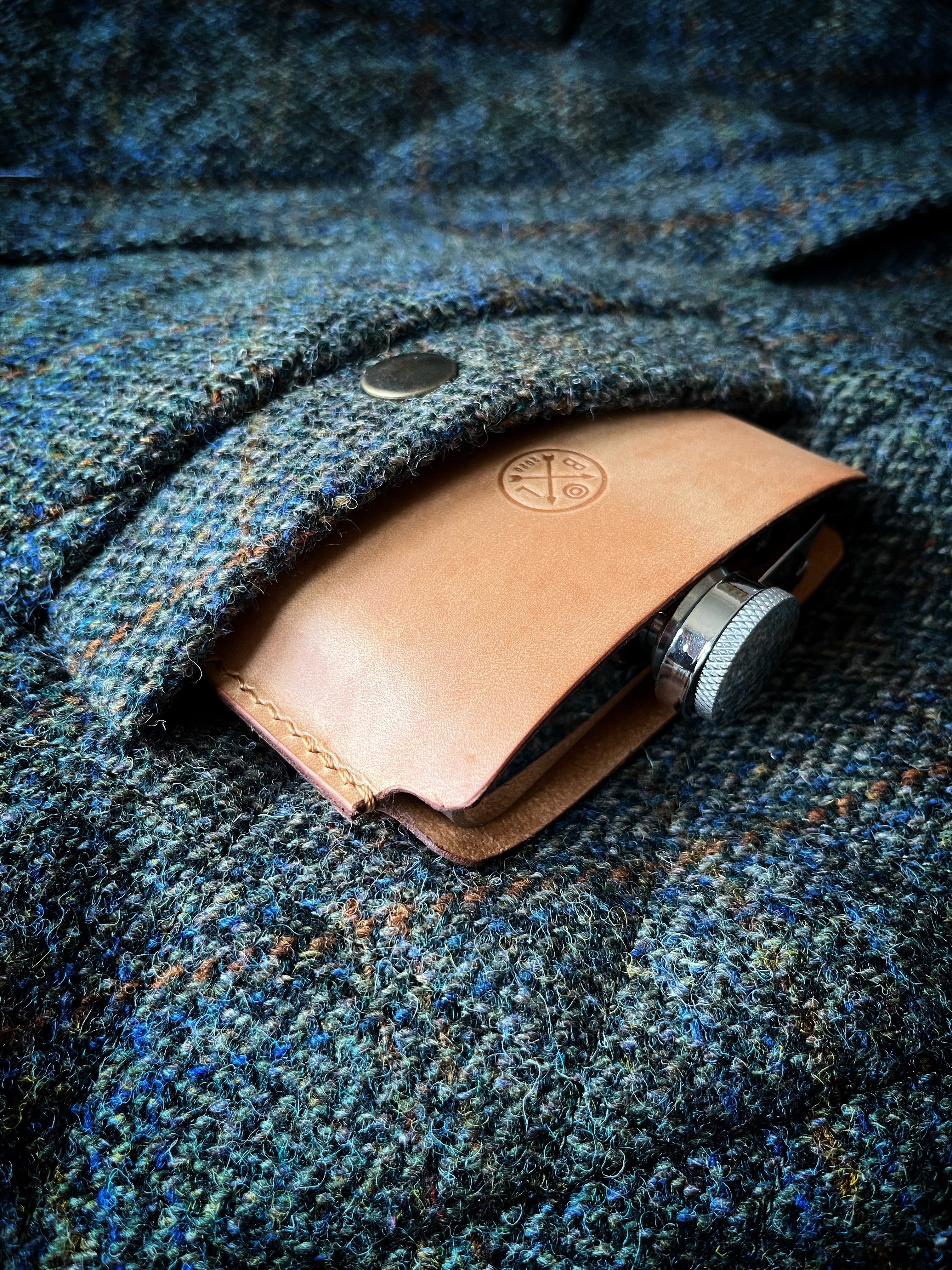 The Ridge 6oz Leather Hipflask