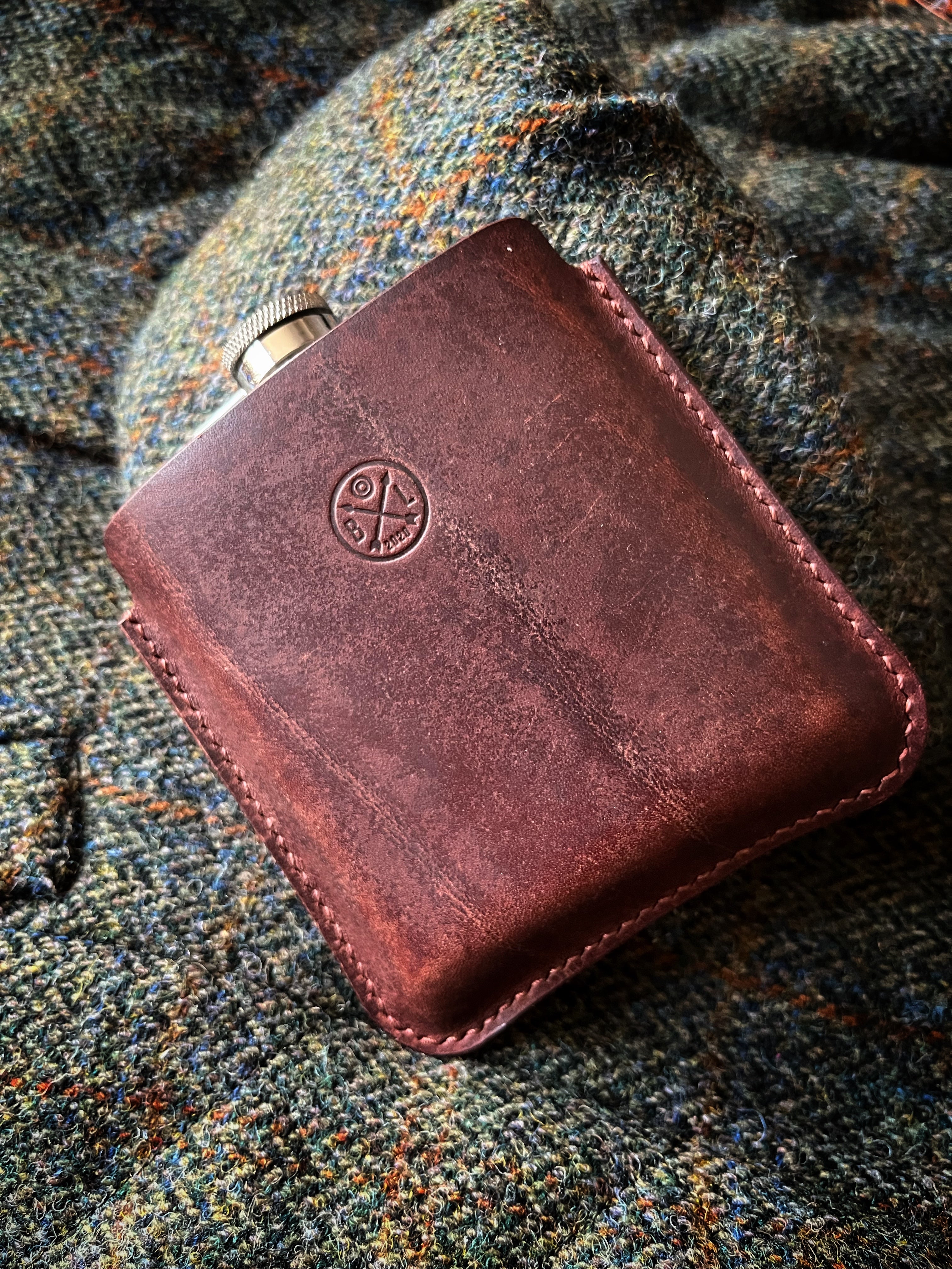 The Ridge 6oz Leather Hipflask