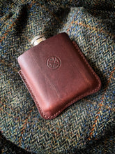 Load image into Gallery viewer, The Crag 3oz Leather Hipflask
