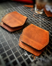 Load image into Gallery viewer, Stocks Handmade Leather Tray Coin Purse
