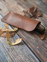 Load image into Gallery viewer, Mitton Handmade Leather Glasses Case
