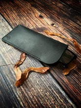 Load image into Gallery viewer, Mitton Handmade Leather Glasses Case
